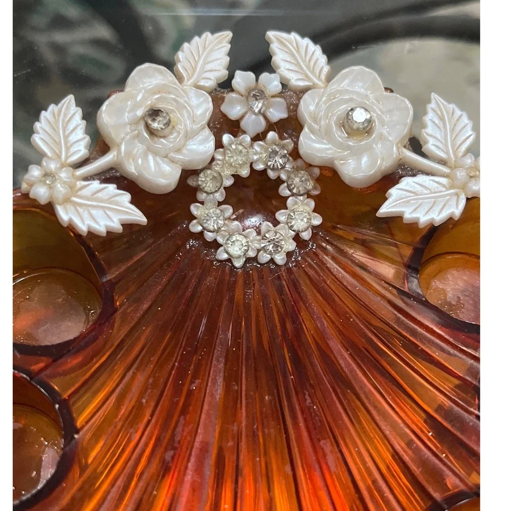 Vintage Amber Lucite Shell Lipstick Holder Floral Rhinestone Vanity Organizer